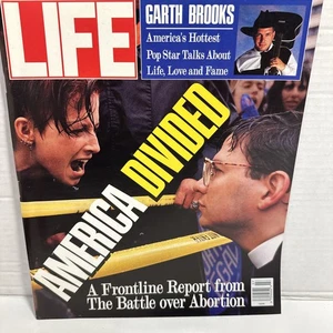 Life Magazine July 1992 America Divided Garth Brooks Amazon River USSR - Bild 1 von 8