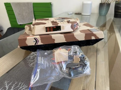 Micro Machines Camouflage Battle Tank • Vintage 1993 Military Galoob and figures - Image 1 of 4