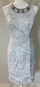 Vestido de jacquard nupcial Rickie Freeman plateado sin mangas hasta la rodilla talla 6 - Imagen 1 de 11