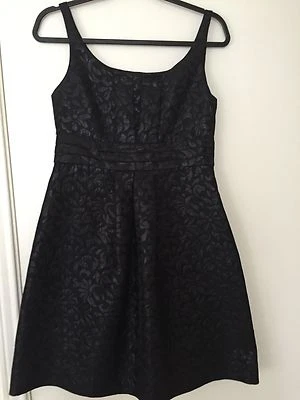 Vestido Moschino Barato Y Elegante Negro Estampado Negro Talla EE. UU. 8 Italia Foto 1 de 3