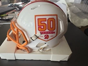 MINICASCO TAMPA BAY BUCCANEERS 50 ANIVERSARIO SIN FIRMAR EN EMBALAJE ORIGINAL - Imagen 1 de 5