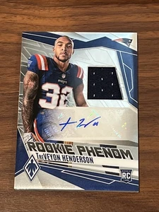 2025 Panini Phoenix Treveyon Henderson RC #RPJ-THN Rookie Phenom Patch Auto /249 - Bild 1 von 2