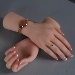 Modelo de maniquí de silicona Dokier para mujeres modelo de tamaño natural exhibición modelo de mano falsa - Imagen 1 de 11