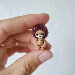 Custom extremely micro Lion. Dollhouse miniature. Doll pet. Microtoysby. - Picture 1 of 8
