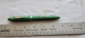 I’m Selling a Used Vintage Large Jade Green Sheaffer Fountain Pen............... - Picture 1 of 9