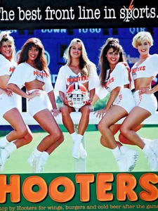 Hooters Green Bay Packers Madison Wi Regional Vintage 1995 anuncio original 8,5 x 11" - Imagen 1 de 7
