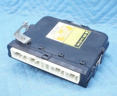 Computadora de control de deslizamiento Lexus LX470 2003 2004 2005 OEM Foto 1 de 3