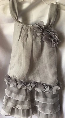 Vestido de fiesta Isobella and Chloe para niñas gris con volantes en capas cintura caída talla 4-nuevo Foto 1 de 4