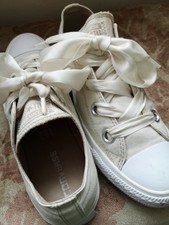 converse with ribbon laces