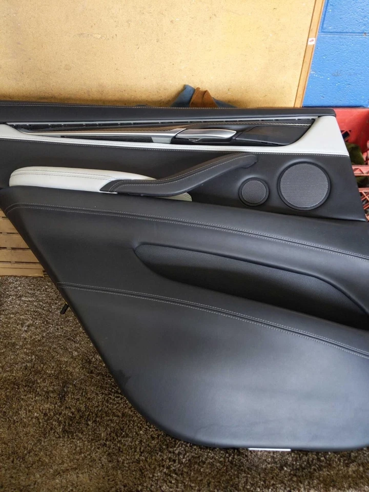 2017 BMW X5M Left Rear Door Trim Panel Black Silverstone X3A9 SEE OPTIONS - Imagem 1 de 4