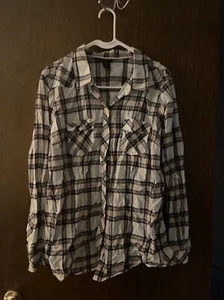 torrid Drop Shoulder white and pink plaid button -front shirt size 1 - Picture 1 of 6