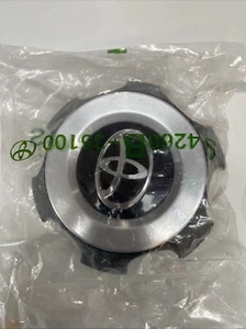 4runner 2017-2023 Genuine OE Toyota Center Cap 4260B-35100 - Picture 1 of 5