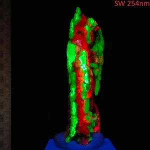 Fluorescent Watermelon Chalcedony Calcite short wave minerals Nebraska US 0.21kg - Picture 1 of 10