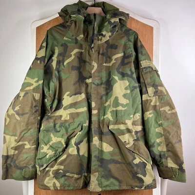 VINTAGE Alpha Industries Jacket Mens Medium Long US Military Cold Parka Gore Tex - Image 1 of 4