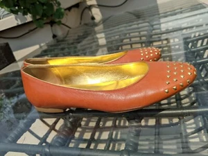 Donna Karan Nueva York DKNY 8,5 Oro Tachonados Ballet Planos Italia Damas Zapatos - Imagen 1 de 8