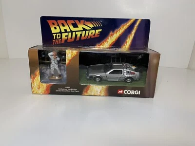 CORGI DIECAST 1:36 BACK TO THE FUTURE DELOREAN CAR AND DOC BROWN FIGURE CC05501 - Image 1 of 2