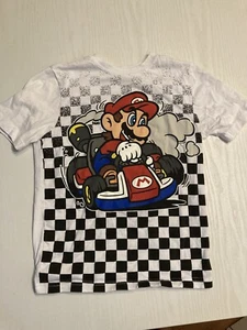 Boy’s MarioKart Short Sleeve T-Shirt Size Medium 8 Official Nintendo Tagless - Picture 1 of 4