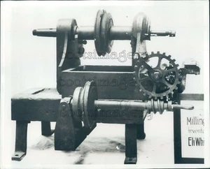 1957 Presse Foto Fräsmaschine erfunden von Eli Whitney - Bild 1 von 2