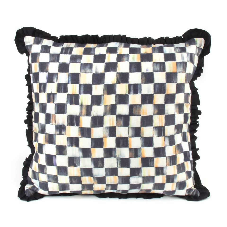 MACKENZIE-CHILDS 18 SQ. ALMOHADA A CUADROS CORTESANOS, RAYAS, BORDE VOLANTES, NUEVA SIN ETIQUETAS Foto 1 de 1