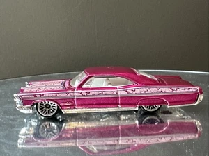 Hot Wheels Easter Speedsters Pontiac Bonneville - Picture 1 of 4