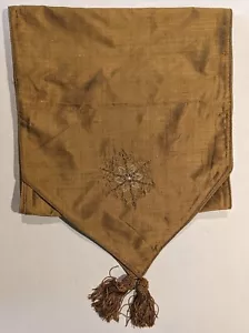 Crate and Barrel Gold Silk Snowflake Embroidered Table Runner and Placemats - Picture 1 of 8
