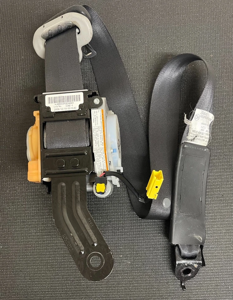 Ремень безопасности передний правый со стороны пассажира 2009 2010 2011 2012 2013 HONDA FIT OEM - Изображение 1 из 4