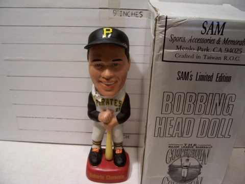 1992 SAM COOPERSTOWN COLLECTION ROBERTO CLEMENTE PITTSBURGH PIRATES BOBBLEHEAD Cover