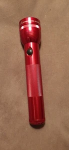 Maglite Flashlight, 2D Cell LED, MINT Cond. & EXTRA BULB - Picture 1 of 7