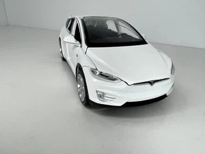 Tesla Model X Diecast Pullback Metal Model Car Toy White 1:32 scale￼ - Picture 1 of 16