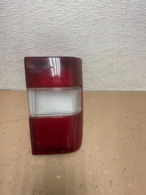 Оригинальный левый задний фонарь левая сторона водителя для седана Volvo 850 1993–1994 годов выпуска E0329 - Изображение 1 из 4