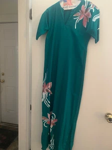 PRETTY PEONY HAND PAINTED CUSTOM MADE SHORT SUMMER GREEN BLUE GALABEYA SIZE M - Picture 1 of 2