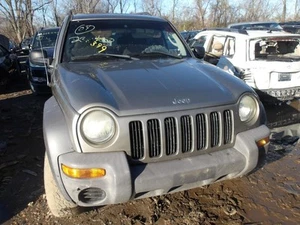 Passenger Sun Visor With Illumination Thru 2/9/04 Fits 04 LIBERTY 1496715 - Picture 1 of 12