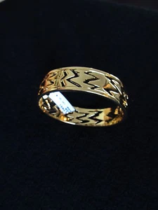 NEW ST JOHN KNIT WOMENS BRACELET DESIGNER GOLD COLOR BANGLE - Picture 1 of 4