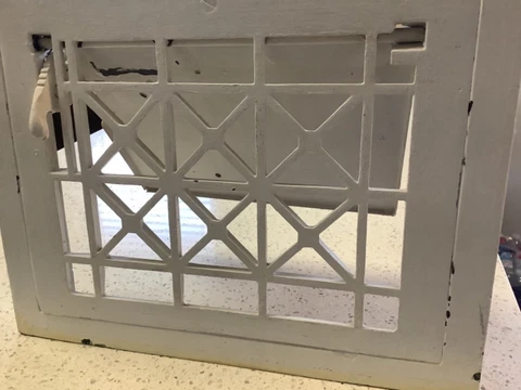 Vintage cast metal floor heat grate vent With Door - See All Pics For Details Cover