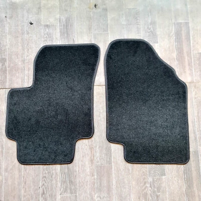 Alfombrillas delanteras de terciopelo para dos autos para Hyundai Accent 2005-2011 alfombras revestimientos automáticos Foto 1 de 4