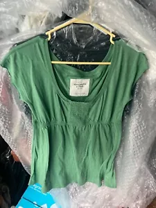 Women authentic Abercrombie and Fitch green large shirt scoop neck short sleeve - Picture 1 of 5