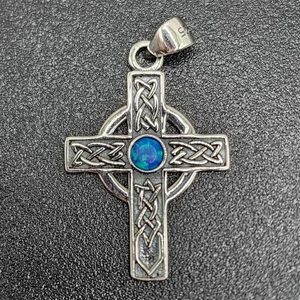 925 NEW Sterling Silver Pendant Celtic Cross 30mm Length 20mm Width - Picture 1 of 6