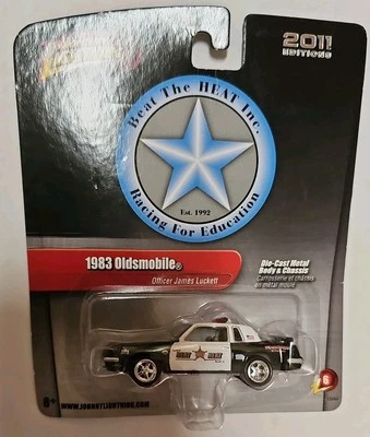 Johnny Lightning 1983 Oldsmobile Cutlass Beat The Heat Edition Ofc. James Luckett Foto 1 de 3
