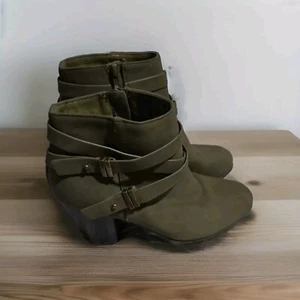 Charlotte Russe Damen Stiefeletten, grün Kunstleder mit Reißverschluss Gr. 8 - Bild 1 von 3