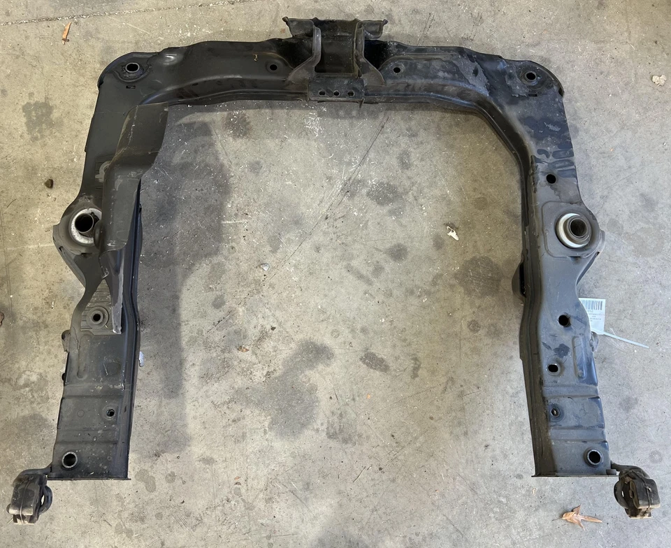 Subchasis trasero Smart Fortwo 2008-2015 travesaño OEM 4513500008 Foto 1 de 4