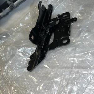 2012 - 2021 BMW  Front Hood-Hinge Left 41617286344 OEM New - Bild 1 von 14