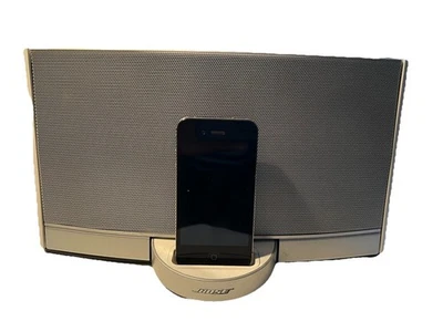 Bose Sound Dock mit Iphone 4 56GB - Bild 1 von 4