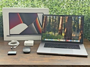 MacBook Pro 2021 - 16" - 16 GB RAM - M1 Pro Processor - 500GB SSD - A2485 Bundle - Picture 1 of 21