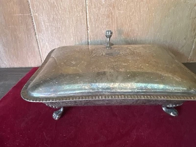 银盘黄油/Entrée铰链盖盘狮子爪脚。 Ornate雕刻支架 — 第 1/4 张图片