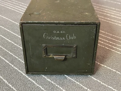 VINTAGE 1920'S O.A. CO. CHRISTMAS CLUB METAL CARD CATALOG BANKING FILE CABINET - Image 1 of 4