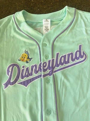 Nueva con etiquetas 2025 Disneyland Little Mermaid Ariel Camiseta de béisbol talla "L" adulto GRANDE Foto 1 de 4