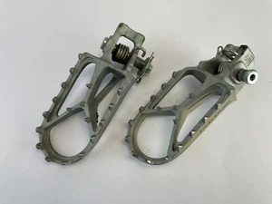 KTM SXF 450 2021 FITS 2015-2023 FOOTPEGS 79003040033 - Picture 1 of 13