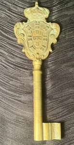 Massiver Schlüssel 8,5 Zoll lang Sammlerstück antikes Messingmetall - Kronwappen - Schloss - Bild 1 von 16