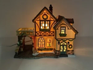 Heartland Valley Village Limited Edition Deluxe Porcelain Lighted House w/Box - Picture 1 of 12