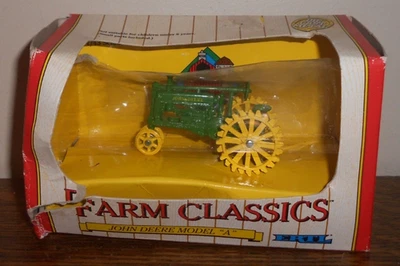 1991 Ertl Diecast Farm Classics John Deere Model A Tractor - Image 1 of 4